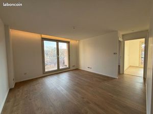 Superbe 2 pièces rénové avec balcons - Robertsau