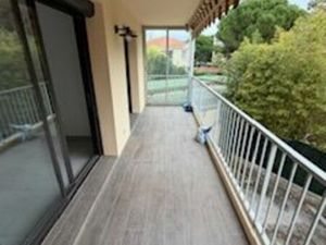 Bel appartement entièrement rénové