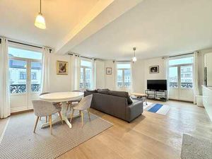 BRUXELLES- APPARTEMENT (1CH/1SDB)