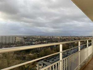 Agréable appartement 2 chambres avec terrasse proches de tou