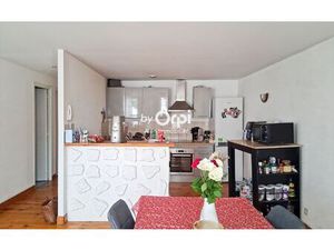 Immeuble Commentry 229 m² T-2 à vendre  225 000 €