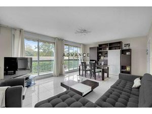 COTE PAVEE - Appartement T5 d'environ 100m² avec terrasse