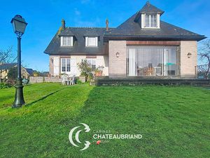 COMBOURG CENTRE  Grande Maison sur 500 m2 de terrain