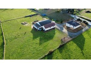 Maison avec grand terrain + 240 m² de dépendances — Idéal artisan / bricoleur — La Suze-su