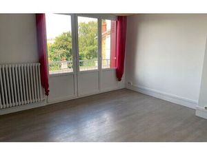 Location appartement  m² T-2 à Massy  740 €