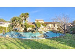 MONTRABE - GRANDE VILLA SUR TERRAIN DE 3200m2 avec piscine