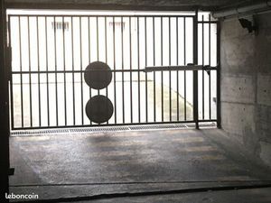 Place de parking dans résidence sécurisée