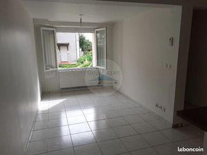 5 pieces a louer 3 garndes chambre