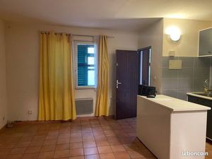 Loue Studio maison de village