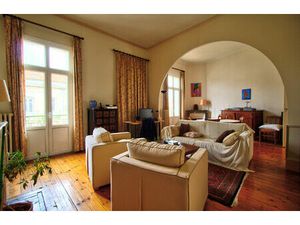 AGEN HYPER CENTRE - Appartement traversant spacieux de 114m2  composé de 3 pièces .