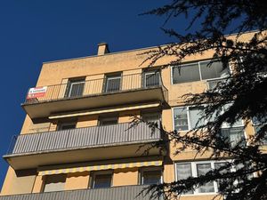 T4 lumineux avec ascenseur  cave et parking – Centre-ville Digne-les-Bains