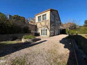 BAS DE VILLA T2 LA COURONNE !