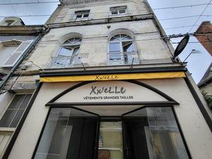 SABLE SUR SARTHE - IMMEUBLE MIXTE  COMMERCE et 4 LOGEMENTS