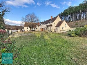 Maison familiale avec gîte sur 13 000 m² à Bléré