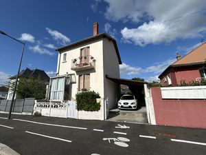 Maison à louer Vichy Terrain de plus de 250 m2