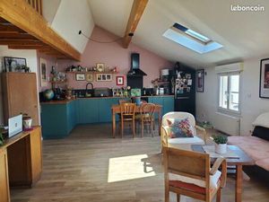 Appartement Duplex.3 pièces.80M² sol . 70m² carrez