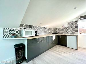 Grand T2 meublé TOUT COMPRIS ( électricité /eau/wifi)