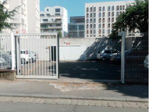 Cave 2 m² avec étagères – stockage / vélo – île de Nantes