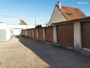 Grand box fermé Sarcelles