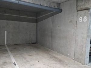 Parking couvert sécurisé – Voiture / 2-roues – Les Sorinières centre ville