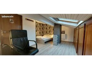 Chambre dans maison familiale