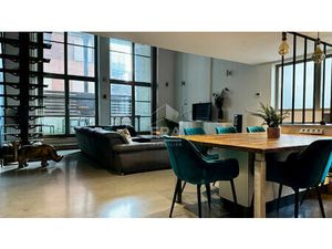 Loft 3 pièces avec parking et terrasse DPE C