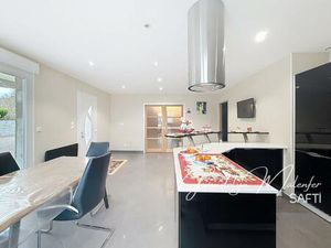 Maison de plain pied en campagne avec dépendance