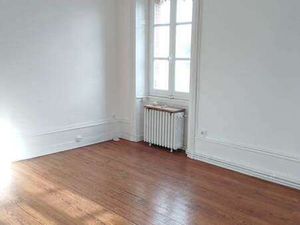 Location Appartement 2 pièces à Laval Centre-Ville Cathédrale (53000) : à louer 2 pièces /