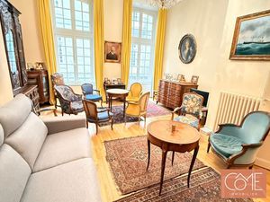 A VENDRE APPARTEMENT T3 - 99M² - CAVE EN SOUS-SOL - QUARTIER INTRAMUROS - 35400 SAINT MALO
