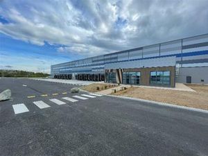 Location entrepôt / local d'activités FONTAINE 12 485 m²
