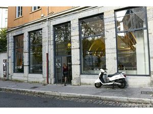 Location Local Professionnel 635m²
