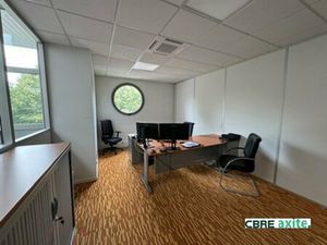 Location Local Professionnel 399m² FRANCIN 73800