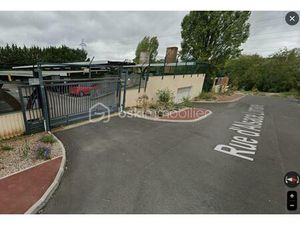 Parking de 24 m² à Epinay-Sous-Senart