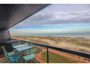 Ruime studio met prachtig zeezicht in de Res. Plaza I