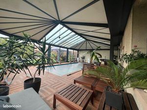 Maison familiale avec véranda  piscine et espace loisirs – Malzéville (54220)