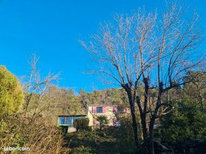 Propriété de charme en pleine nature loin du voisinage et près des commodités