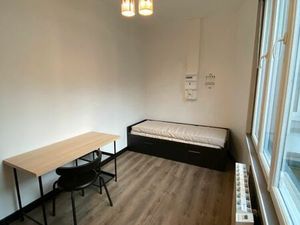 CALAIS - Studio MEUBLÉ 18m² Rénové | FIBRE INCLUSE | Proche Lycée & Gares