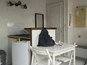 Studio meublé d’étudiant à louer (quartier des Halles)