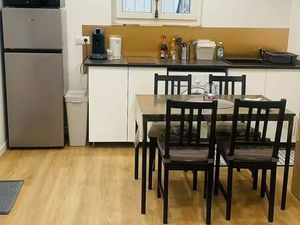 Studio meublé indépendant au rez- de- jardin  près de la gare