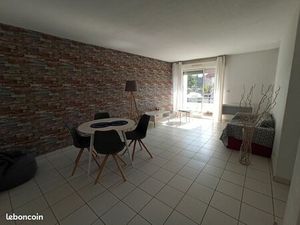 Appartement Meublé T1 dans résidence sécurisée avec balcon et terrasse