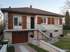 Maison 4 chambres à louer sur Bourges quartier Hopital avec terrain et sous sol