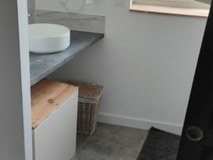 Studio meublé Neuf + cave