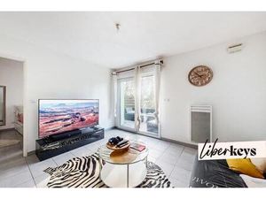 T2 vendu loué avec terrasse et place de stationnement. Bon rendement !