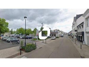 A LOUER  LOCAL COMMERCIAL - FORTE VISIBILTE BOURG