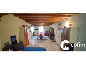 Maison de ville de 190 m² habitables sur 600 m² de terrain.