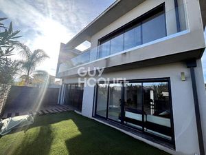 Villa moderne dans secteur résidentiel