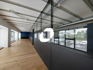 BUREAUX EN ETAGE