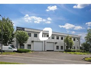 Surfaces de bureaux dans un parc sécurisé