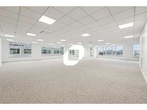 A LOUER  IMMEUBLE DE BUREAUX RENOVES AVEC DOUBLE ADRESSE