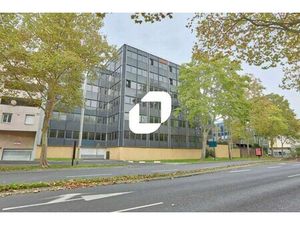 A LOUER  Bureaux ERP et PMR à louer